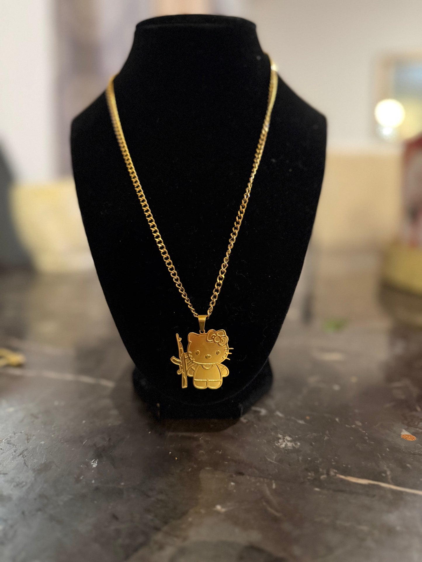 Hello Kitty AK Chain The Pynk Plug