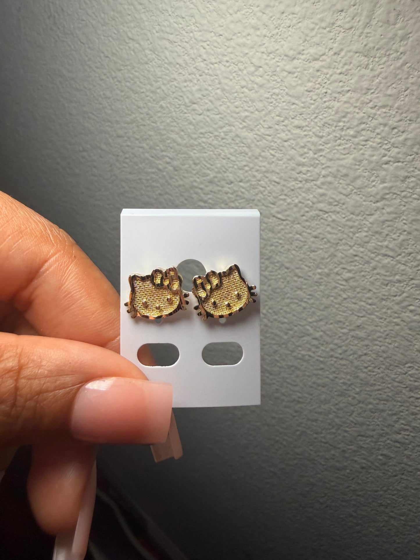 HK Face Studs The Pynk Plug