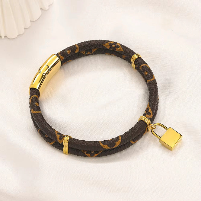 LV Bracelet The Pynk Plug