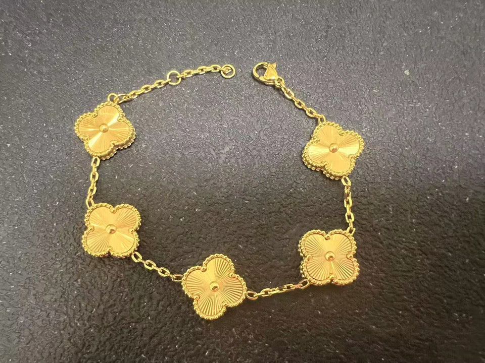 Gold Clover Bracelet