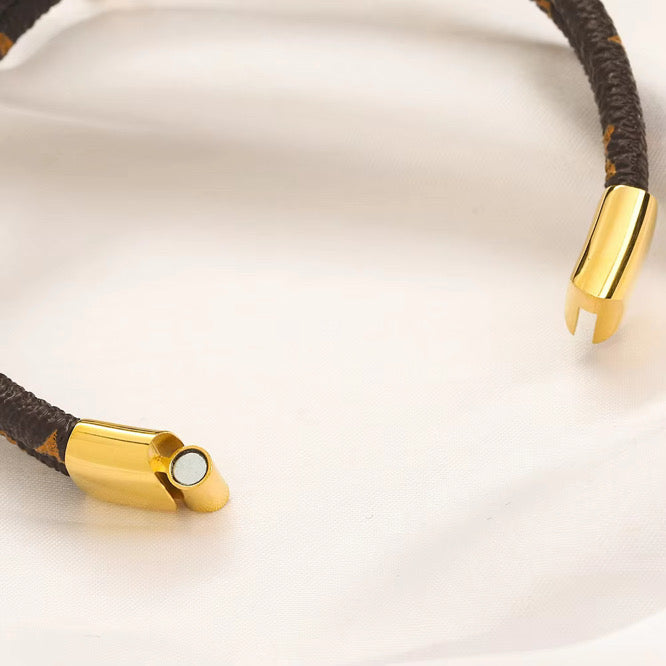 LV Bracelet The Pynk Plug
