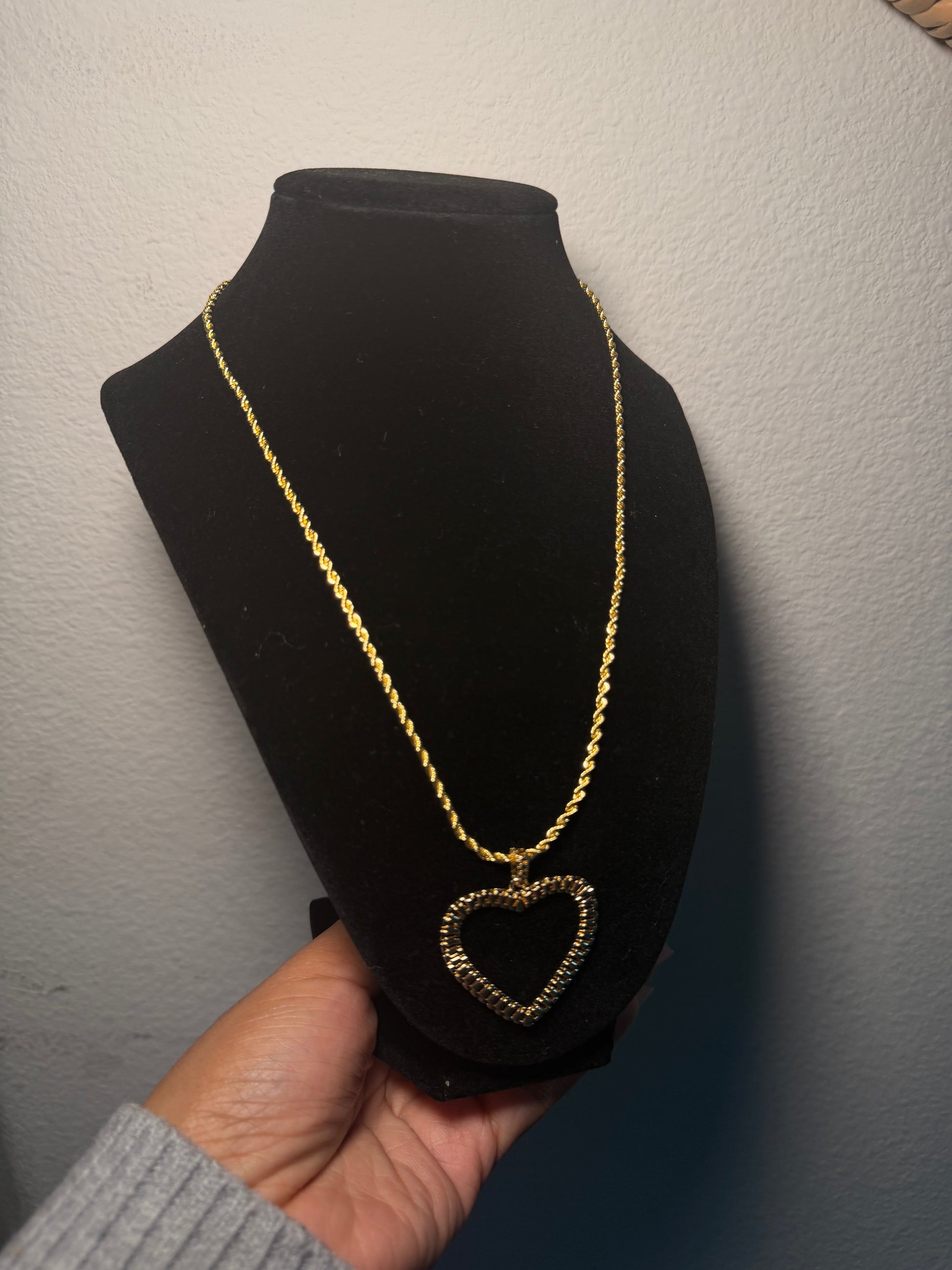 Rollie Heart Chain The Pynk Plug