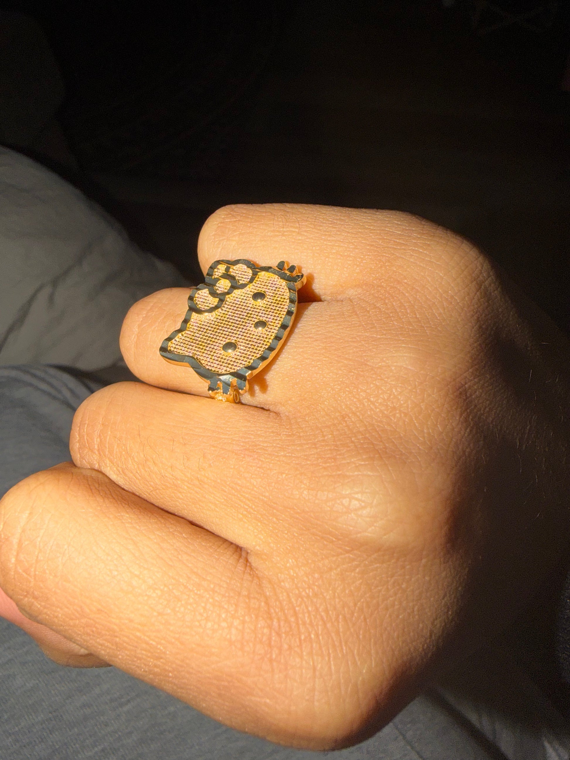 HK Large Face Ring The Pynk Plug